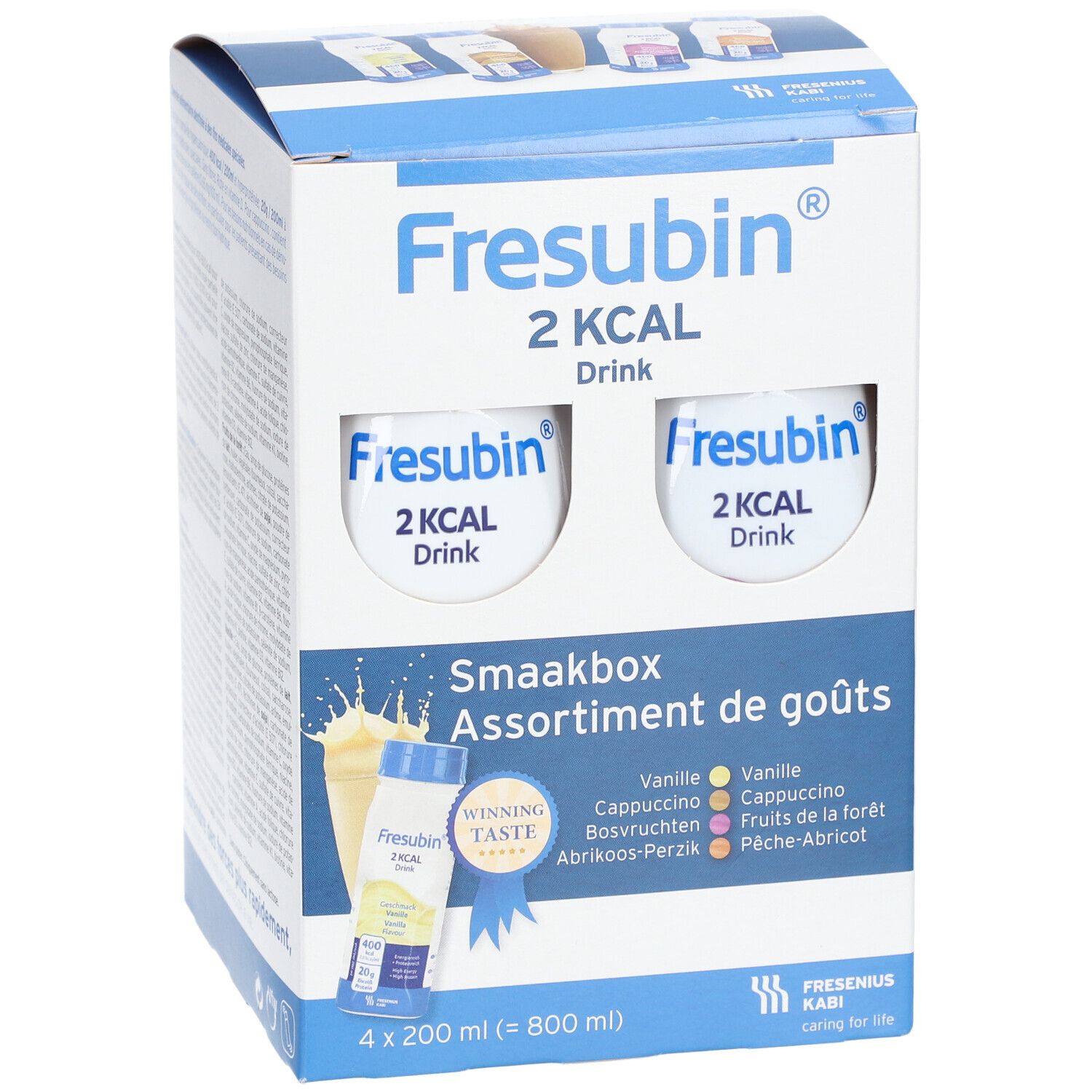 Boîte en carton avec deux gobelets. Inscription : Fresubin 2 Kcal Drink, Smaakbox Assortiment de goûts. Différentes saveurs.