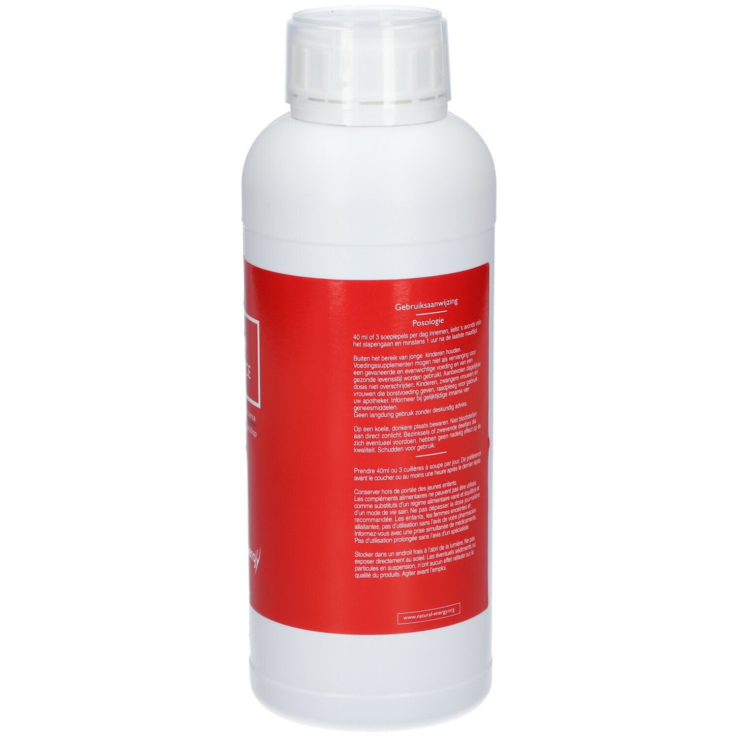 Witte fles met rood etiket. Tekst: Gebruiksaanwijzing. Verschillende tekstparagrafen.