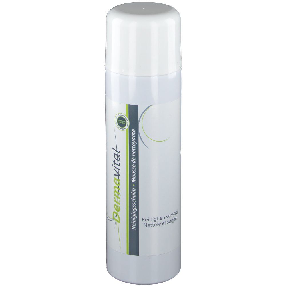 Flacon blanc avec bouchon blanc. Inscription: Dermavital, Mousse de nettoyante. Étiquette vert-gris.