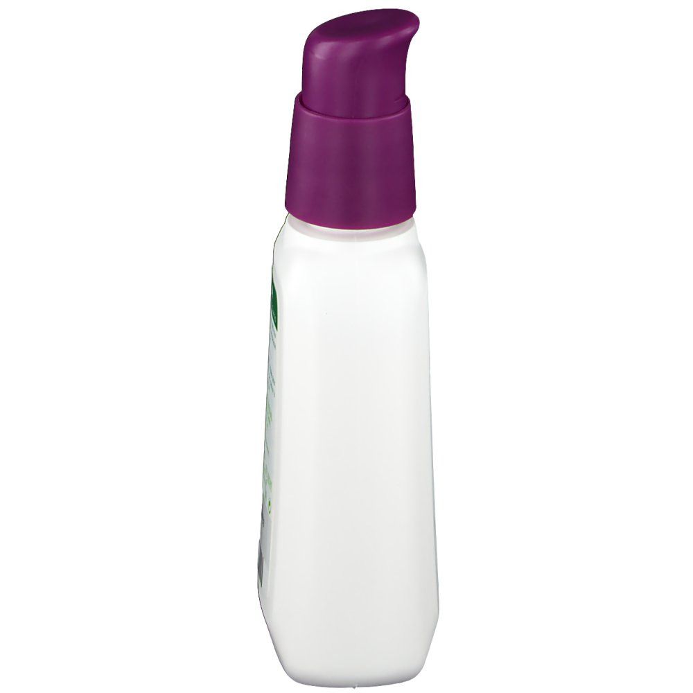 Weiße Flasche mit lila Pumpverschluss. Seitenansicht. Keine weiteren Details sichtbar.
