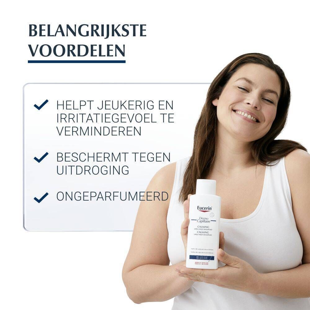 Vrouw houdt Eucerin DermoCapillaire Shampoo vast. Tekst: Helpt jeuk te verminderen, beschermt tegen uitdroging, ongeparfumeerd.