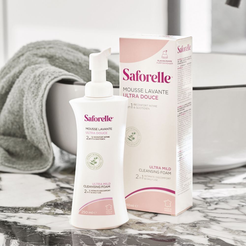 Saforelle Flasche und Verpackung. Aufschrift: Mousse Lavante Ultra Douce. 250 ml.