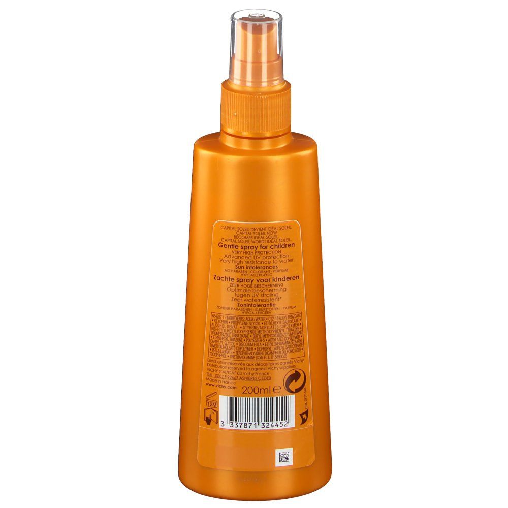 Retro di un flacone spray arancione. Informazioni sul prodotto e codice a barre stampati. La testa dello spruzzo è trasparente.