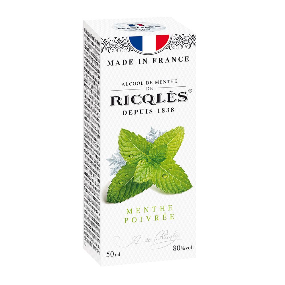 Boîte blanche avec illustration de feuilles de menthe. Texte: ALCOOL DE MENTHE DE RICQLES, MENTHE POIVRÉE, 50ml, 80% Vol.