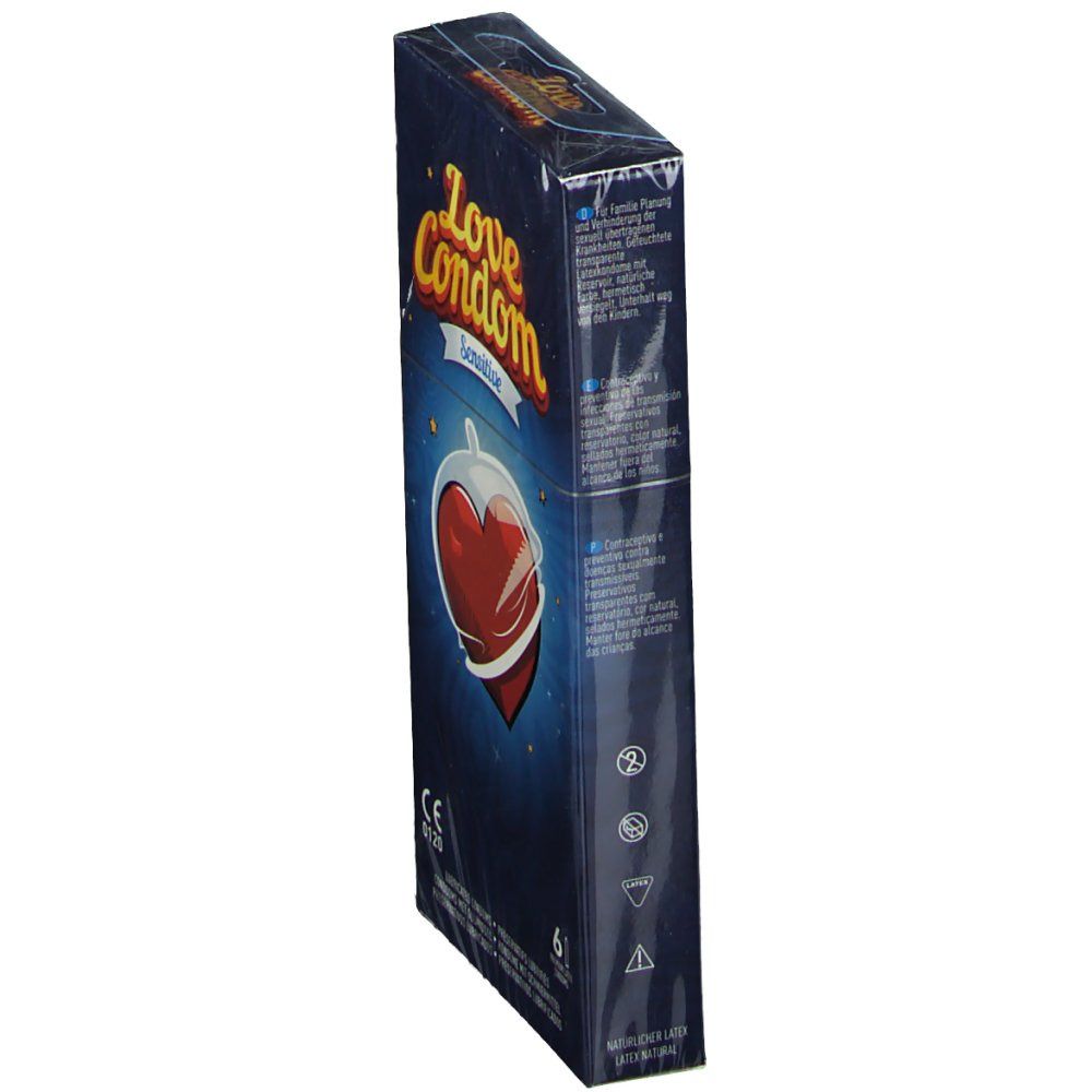 Vue latérale du paquet Love Condom Sensitive. Texte et illustrations sur l'emballage.
