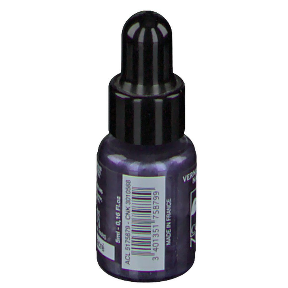 Donkerblauwe nagellakfles met zwarte dop. Opschrift: 5ml - 0.16 Fl.oz. Barcode en Made in France.