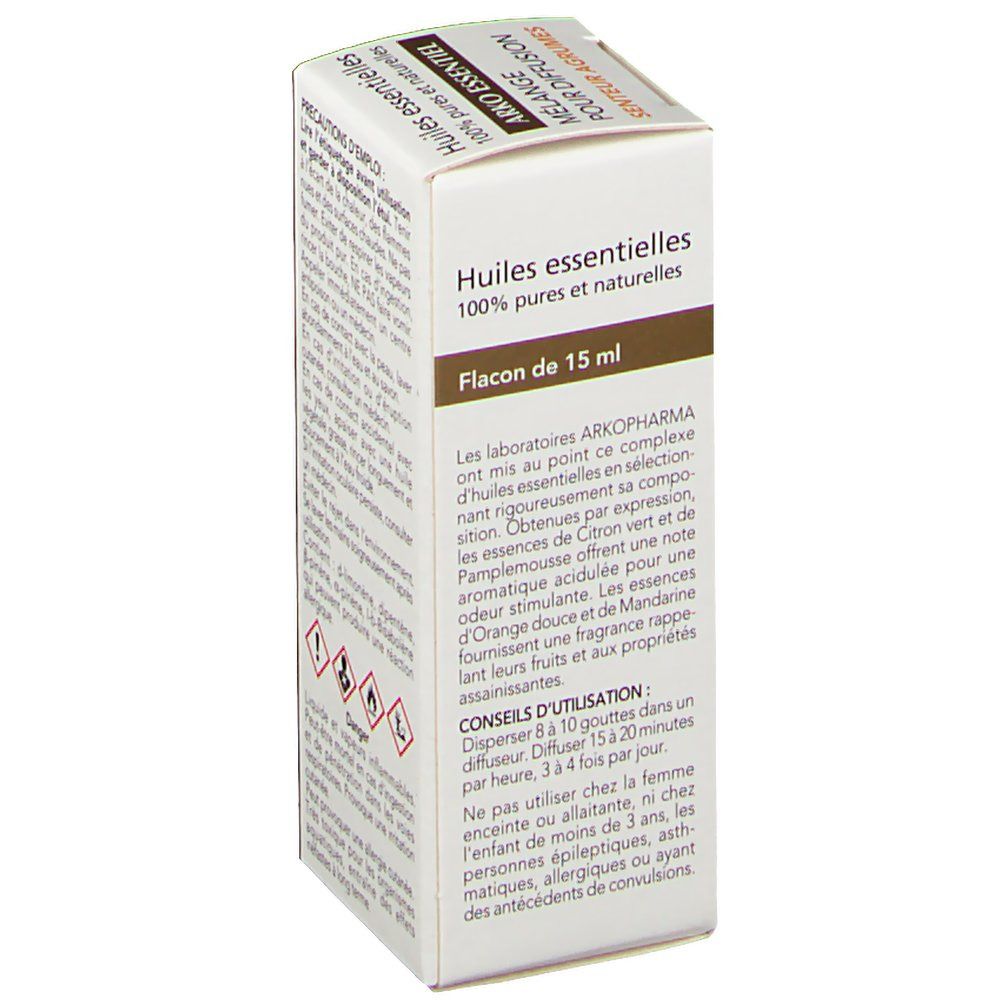 Boîte en carton avec informations produit. Inscription: ARKO ESSENTIEL, Mélange pour diffusion, Senteur Agrumes. Conseils d'utilisation.