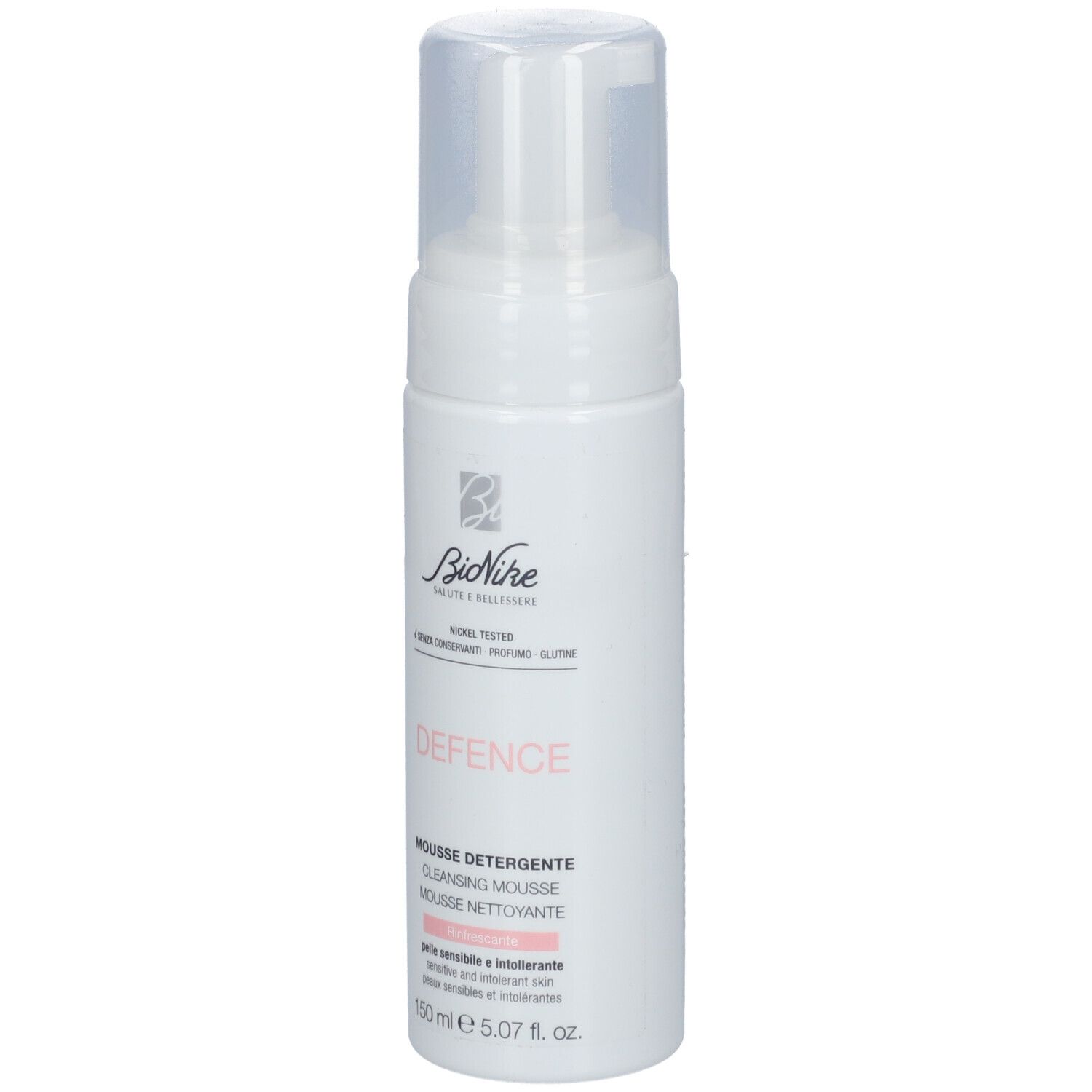 Weiße Flasche mit Sprühkopf. Aufschrift: BioNike, DEFENCE, Mousse nettoyante. Für empfindliche Haut.
