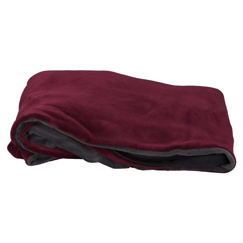 Coussin bordeaux plié. Aspect velours. Bord gris visible.
