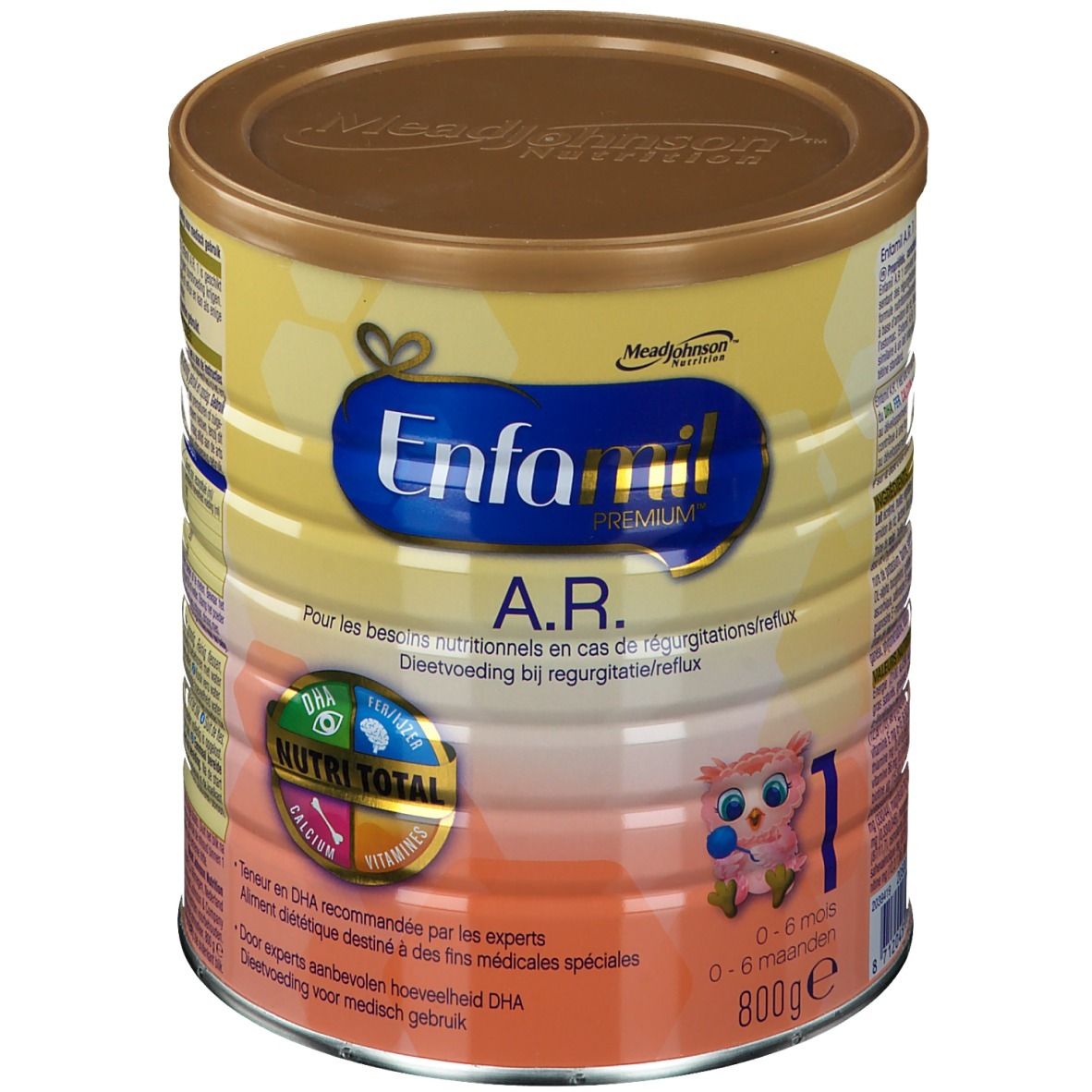 Boîte Enfamil A.R. 1. Boîte jaune-brun avec nom du produit et illustration. Contient 800g. Convient aux 0-6 mois.