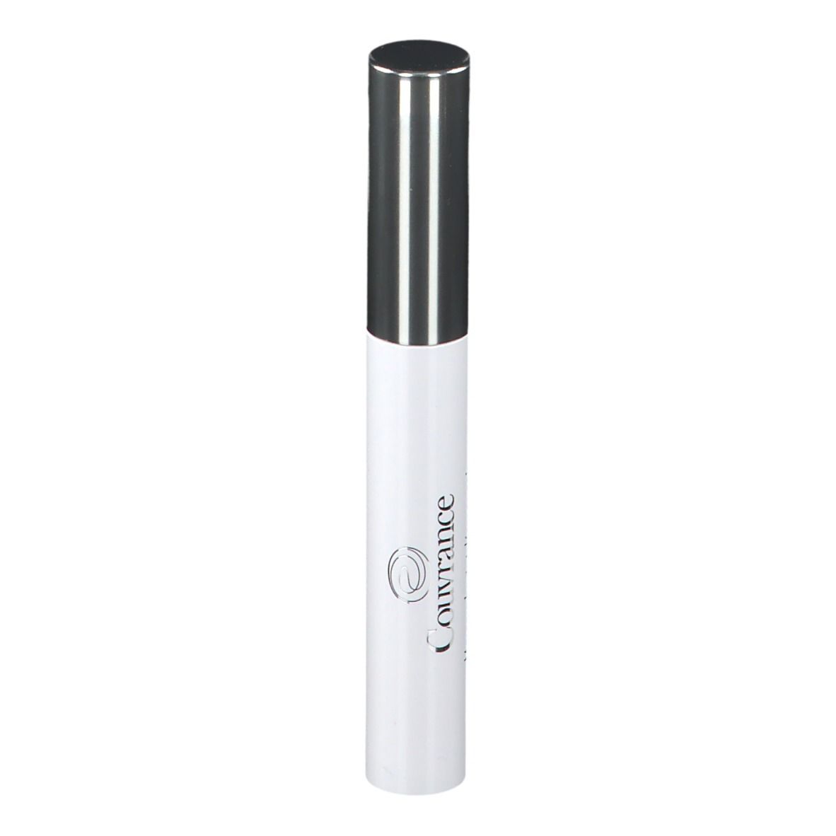 Mascara-tube met zilveren dop. Witte behuizing met zwarte tekst: Couvrance.