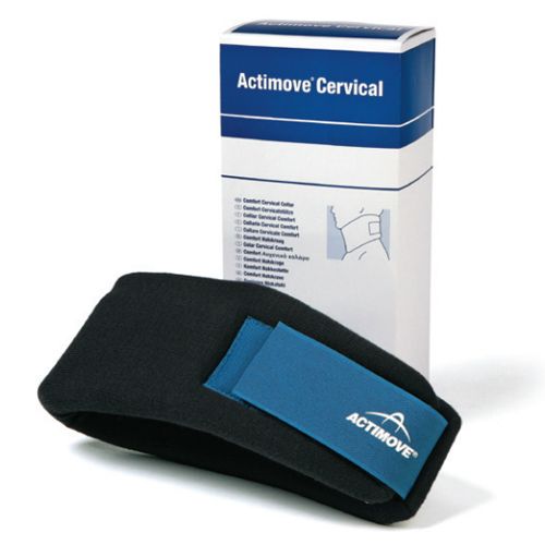 Collier cervical Actimove Comfort noir avec étiquette bleue. Emballage du produit à côté.