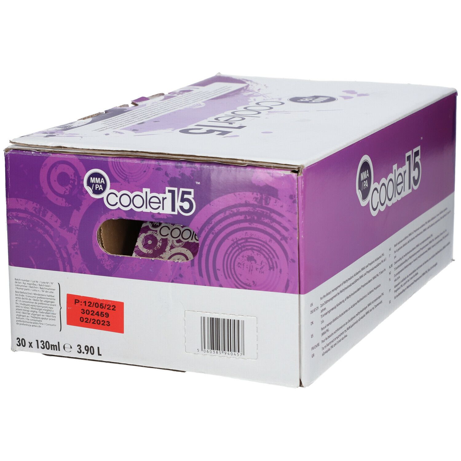 Kartonnen doos met tekst. Opschrift: cooler15, Vitaflo. Paarse en witte tekst op paarse achtergrond. Barcode en houdbaarheidsdatum.