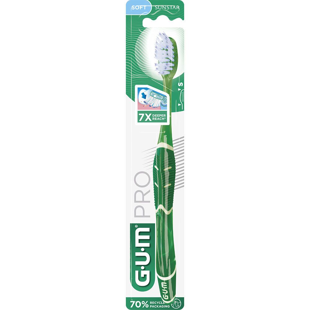 Brosse à dents verte dans son emballage. GUM Pro, Soft. Soies vertes, manche rainuré. 7X plus de portée.