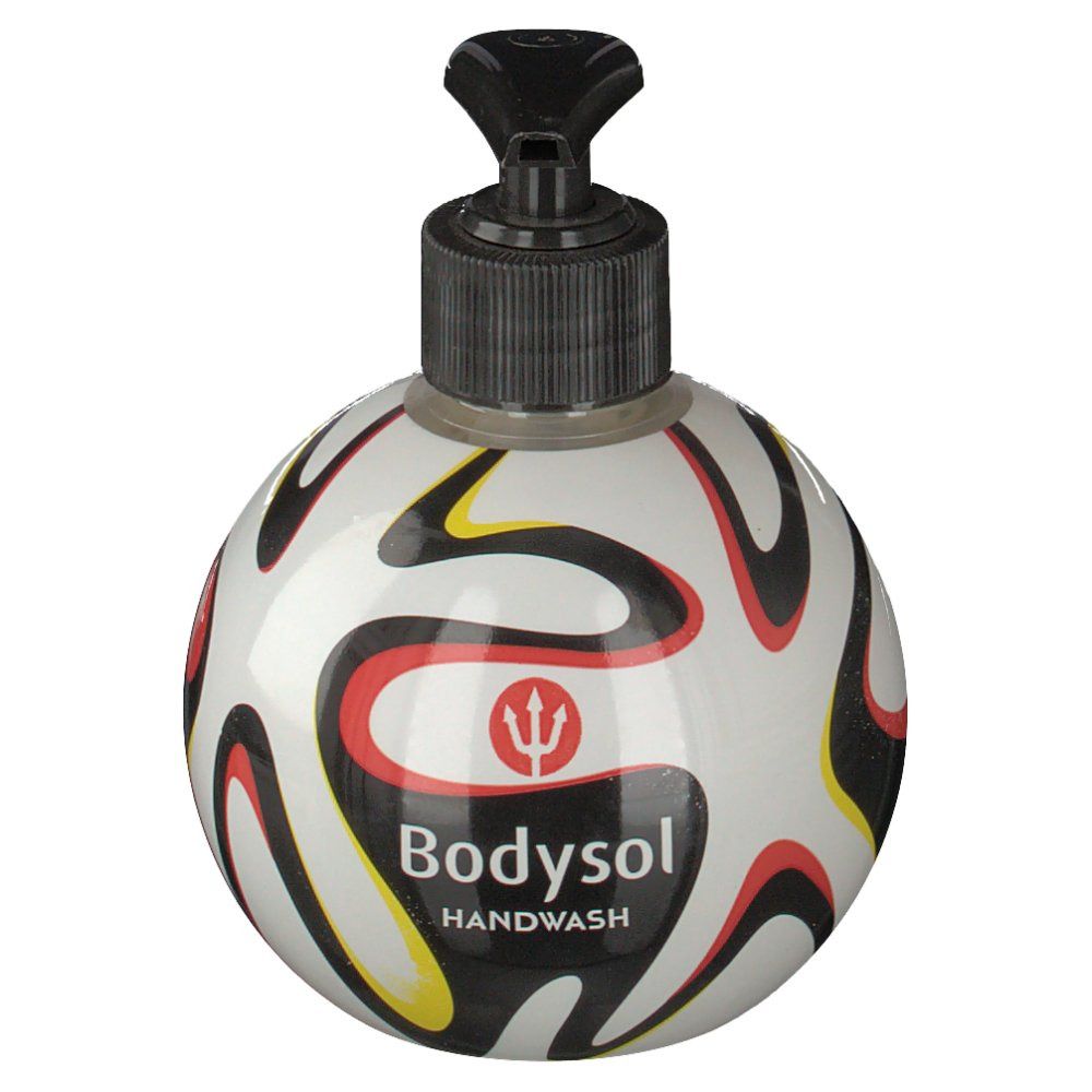 Ronde handzeepfles met voetbalpatroon en zwarte dispenser. Opschrift: Bodysol Handwash.