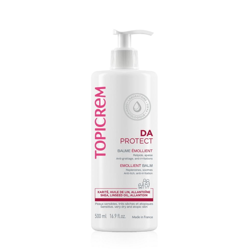 Weiße Flasche mit Pumpe. Aufschrift TOPICREM, DA PROTECT, BAUME ÉMOLLIENT. Enthält Shea, Leinöl, Allantoin. 500 ml.
