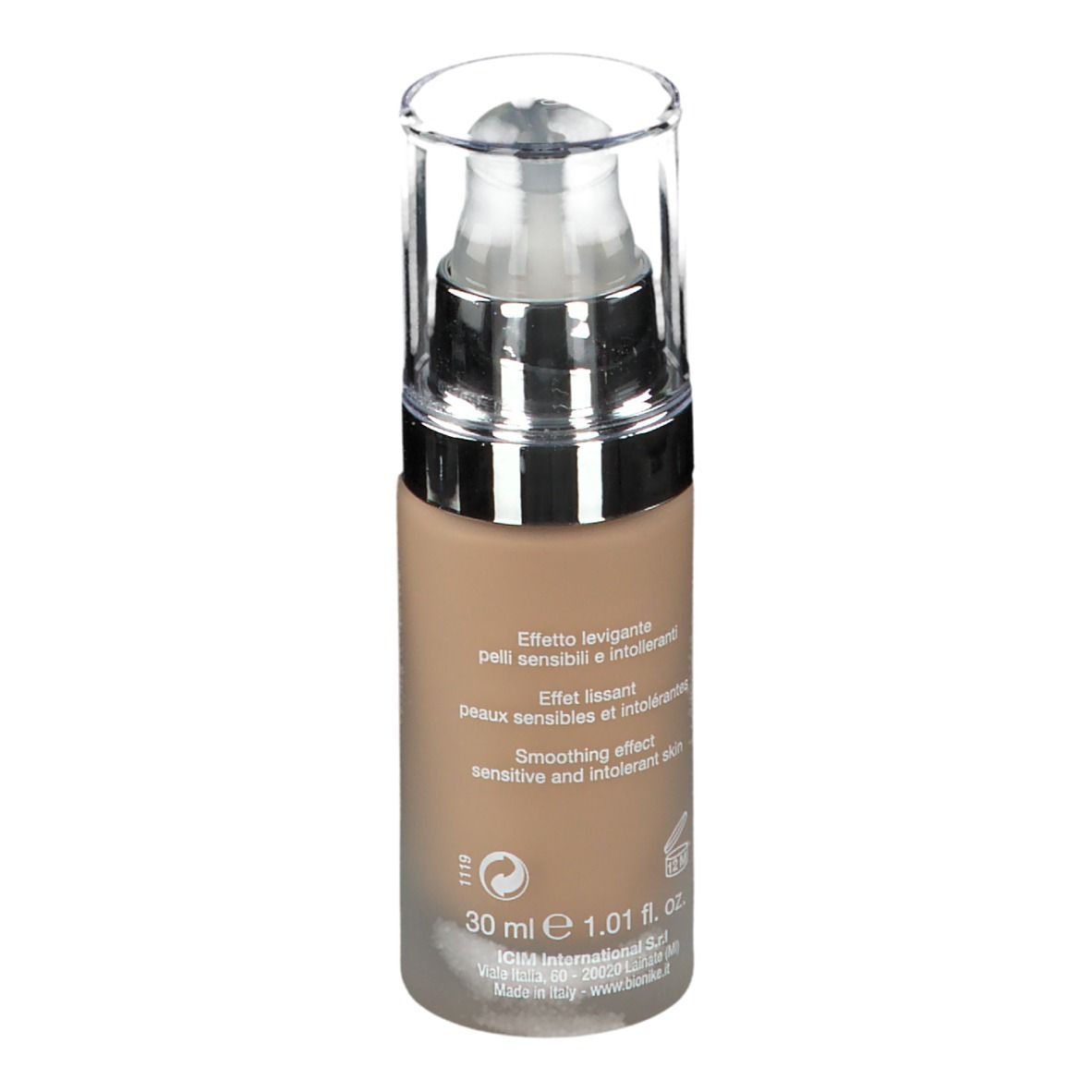 BioNike DEFENCE COLOR LIFTING Foundation. Achterkant van de fles. Tekst: 30 ml e 1.01 fl. oz. Effect voor gevoelige huid. Gemaakt in Italië.