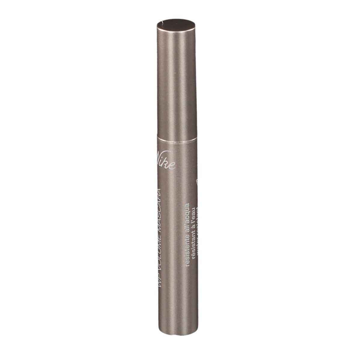 Silberfarbene Mascara-Tube. Schriftzug: Defence Color WP Volume Mascara, wasserfest.