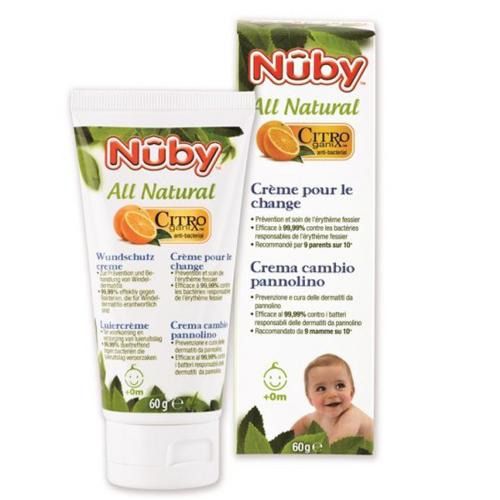 Tube et boîte blanches avec impression du produit. Inscription : Nüby All Natural Citro. Contient de la crème. Un bébé est représenté sur la boîte.