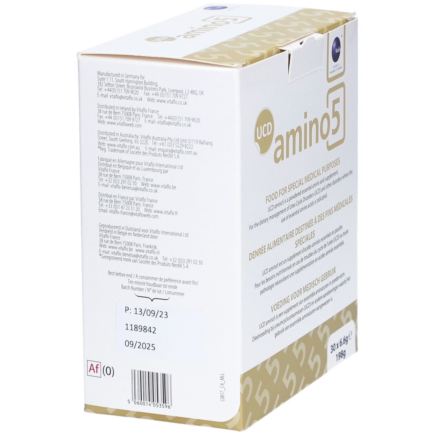 Rückseite der weißen Kartonverpackung. Text: Herstellerinformationen, Haltbarkeitsdatum, Chargennummer.