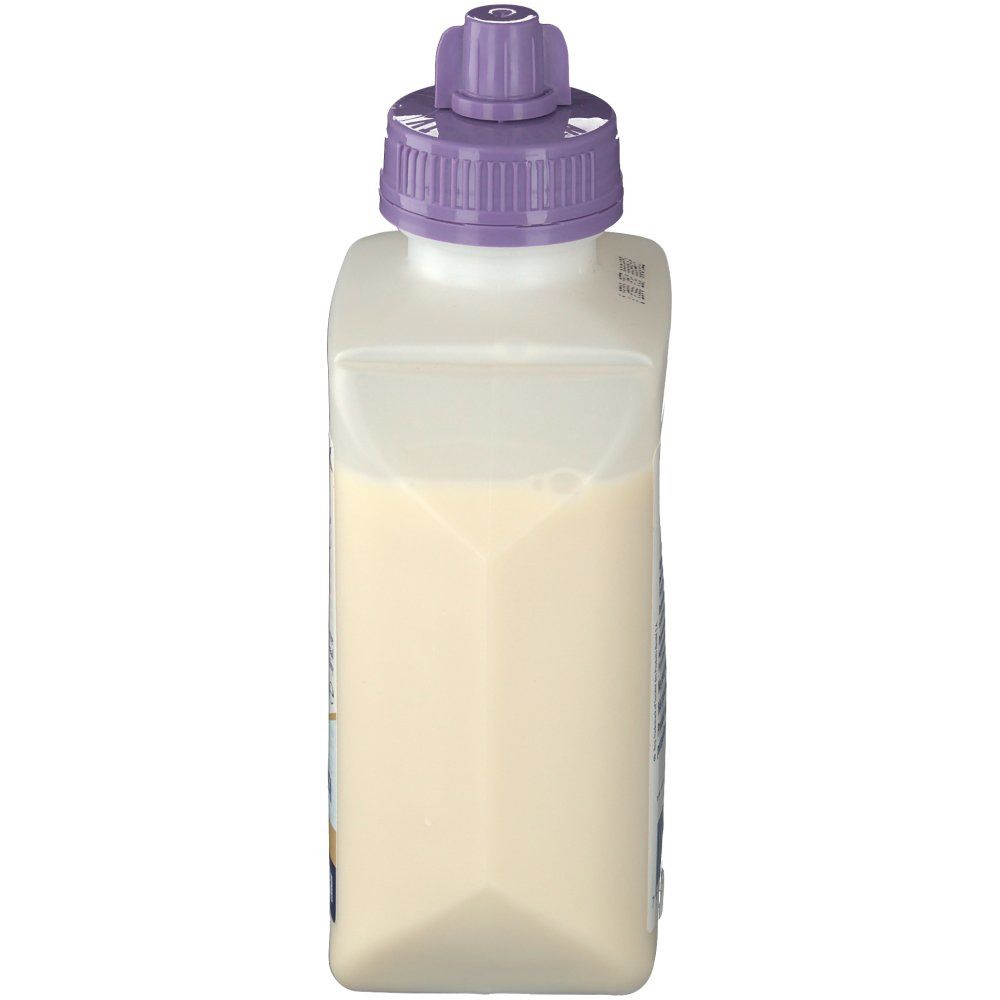 Bouteille Isosource Junior, vue latérale. Récipient blanc, bouchon violet. Liquide visible.