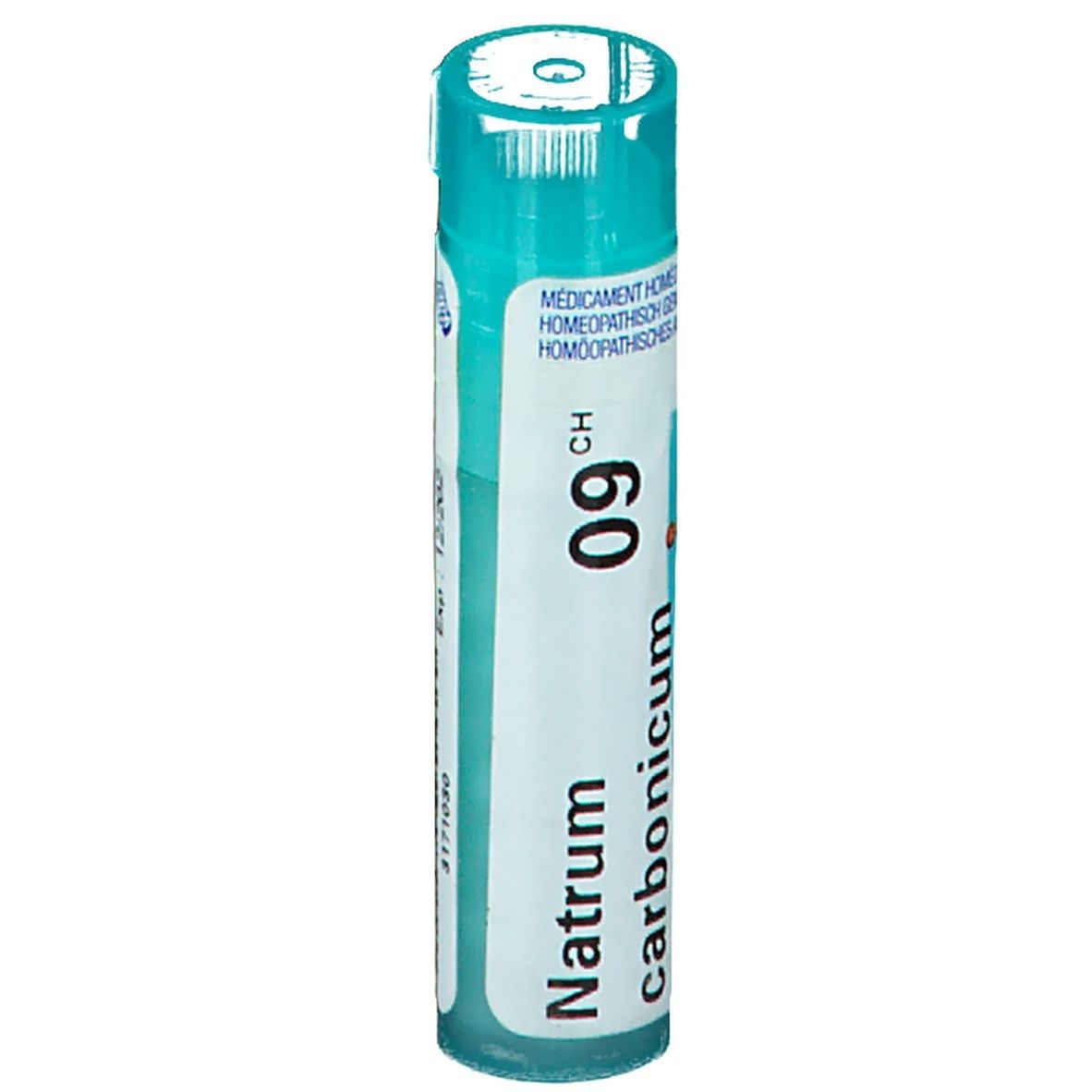 Cilindrische tube met witte en turquoise etiketten. Opschrift: Natrum carbonicum 9CH, Boiron.