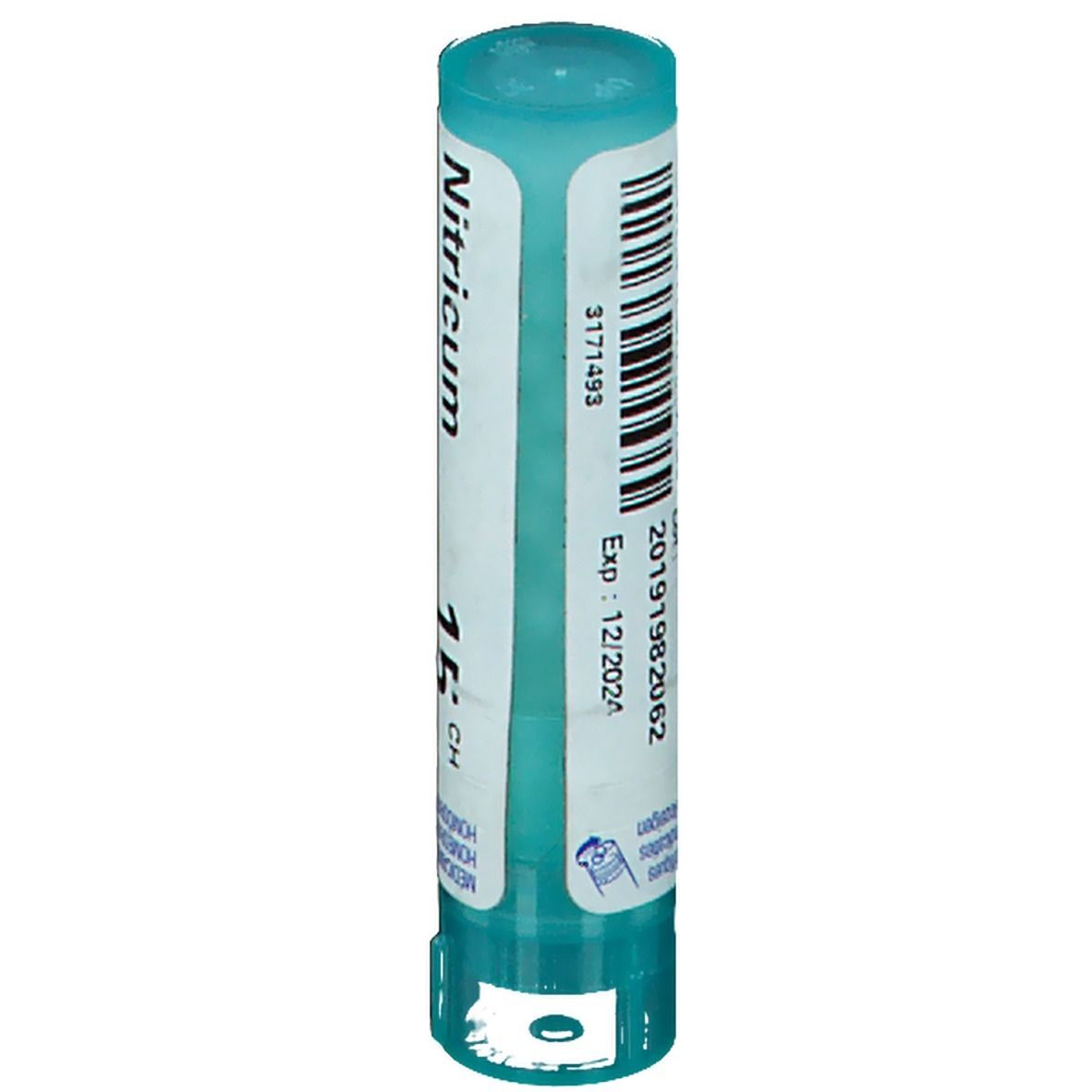 Tube cylindrique avec code-barres et étiquette. Inscription: Nitricum, 15 CH, Exp: 12/2024.