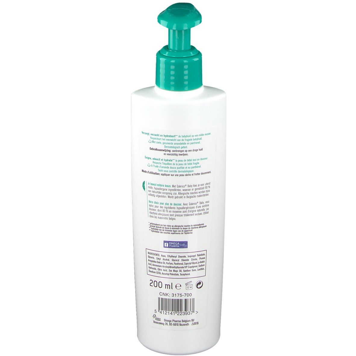 Achterkant van een witte fles met groene pomp. Tekst en informatie. 200 ml.