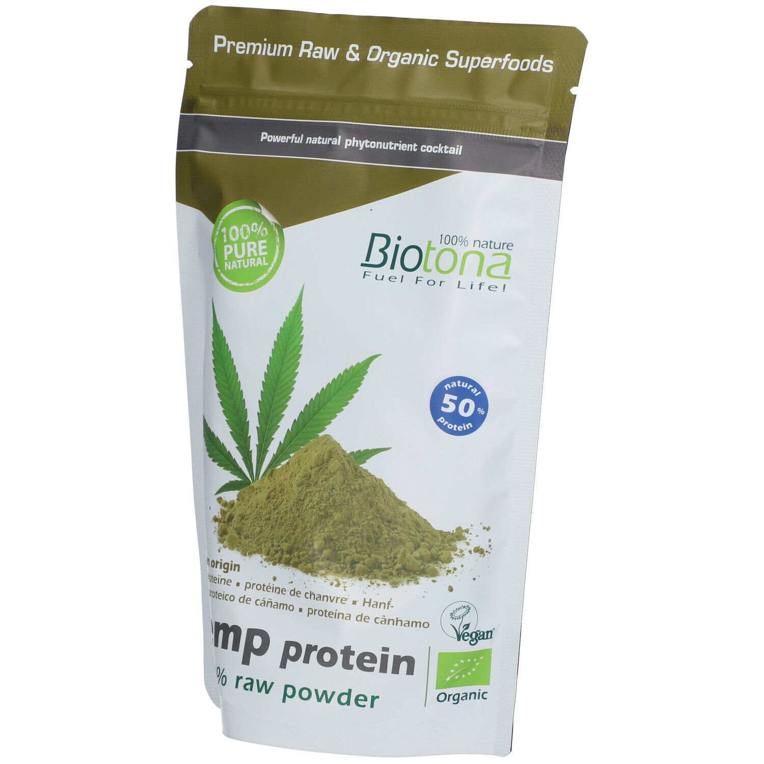 Sachet de poudre de protéine de chanvre. Marque Biotona. Inscriptions : 100% Pure Natural, 50% protéine, Organic. Vert et blanc.