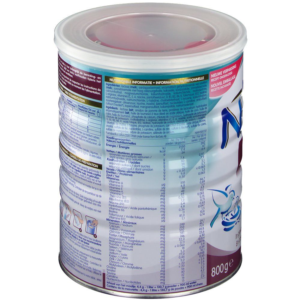 Dos de la boîte Nestlé NAN A.R. 1. Contient des informations nutritionnelles et des instructions de préparation. Texte multilingue. Couvercle transparent.