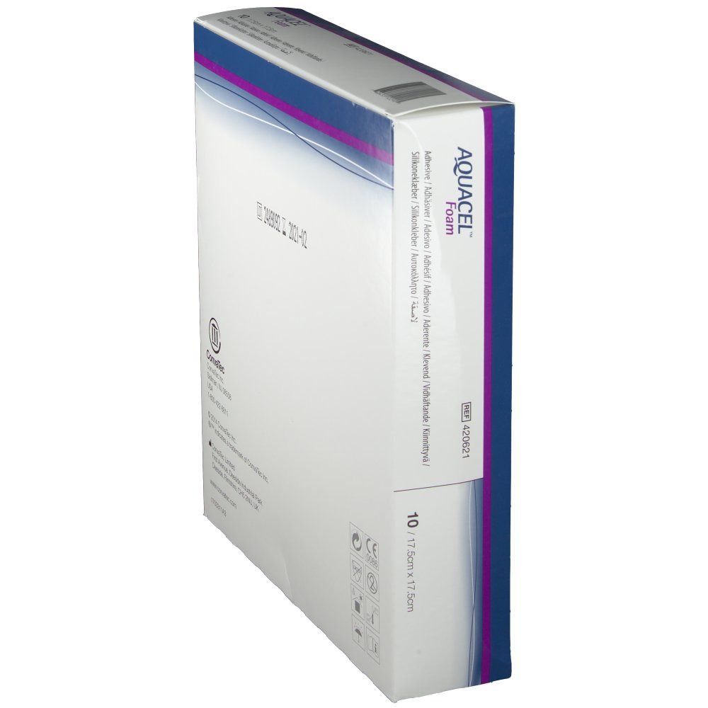 Seitenansicht der Aquacel Foam Verpackung. Aufschrift: Aquacel Foam, 17,5 cm x 17,5 cm. 10 Stück. Enthält Informationen in mehreren Sprachen.