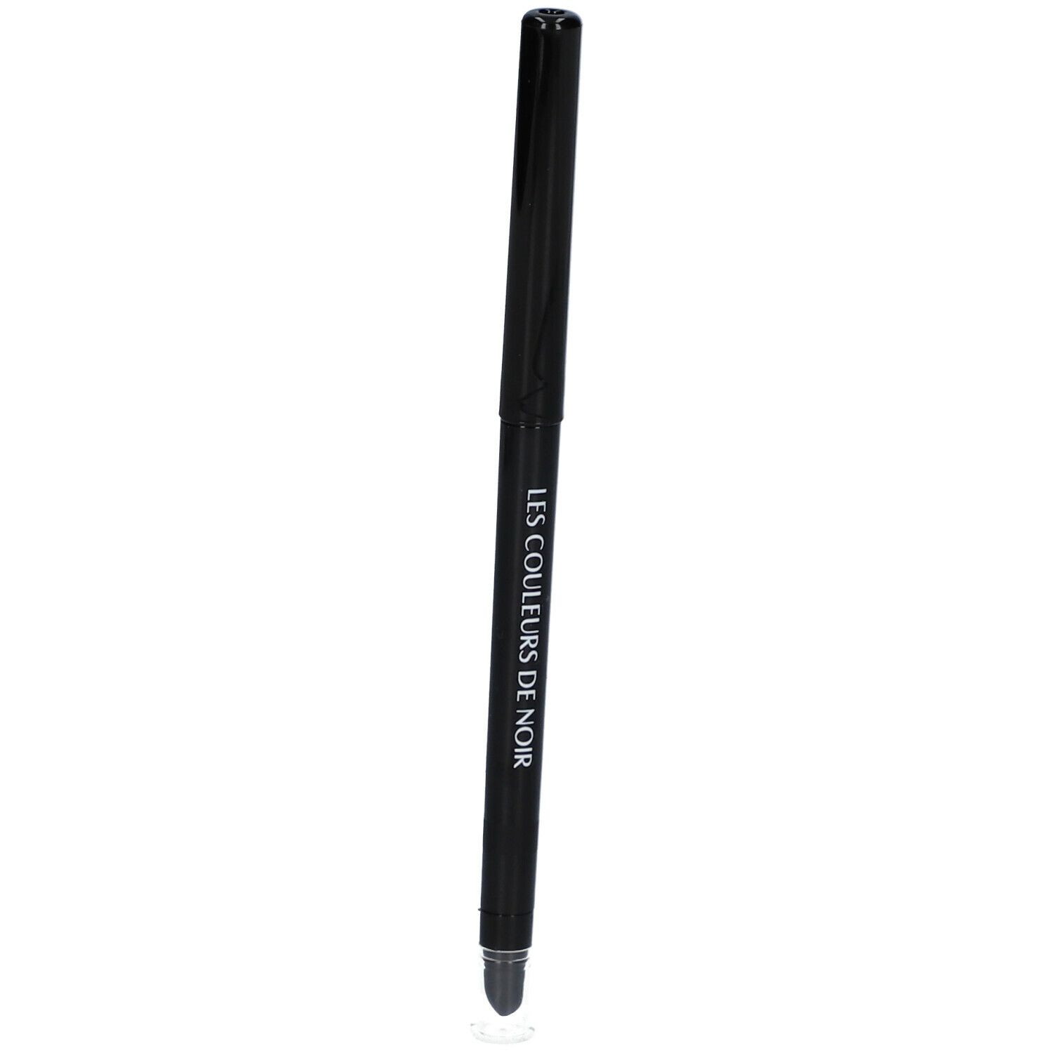 Crayon eyeliner noir. Le crayon porte l'inscription blanche « LES COULEURS DE NOIR ».