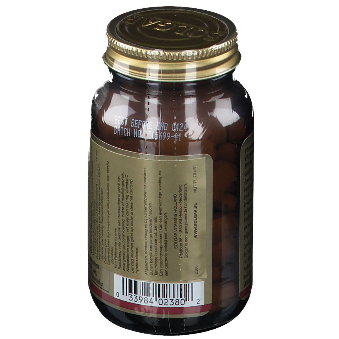 Achterkant van een bruine glazen fles met gouden dop. Zichtbaar: tabletten. Barcode.