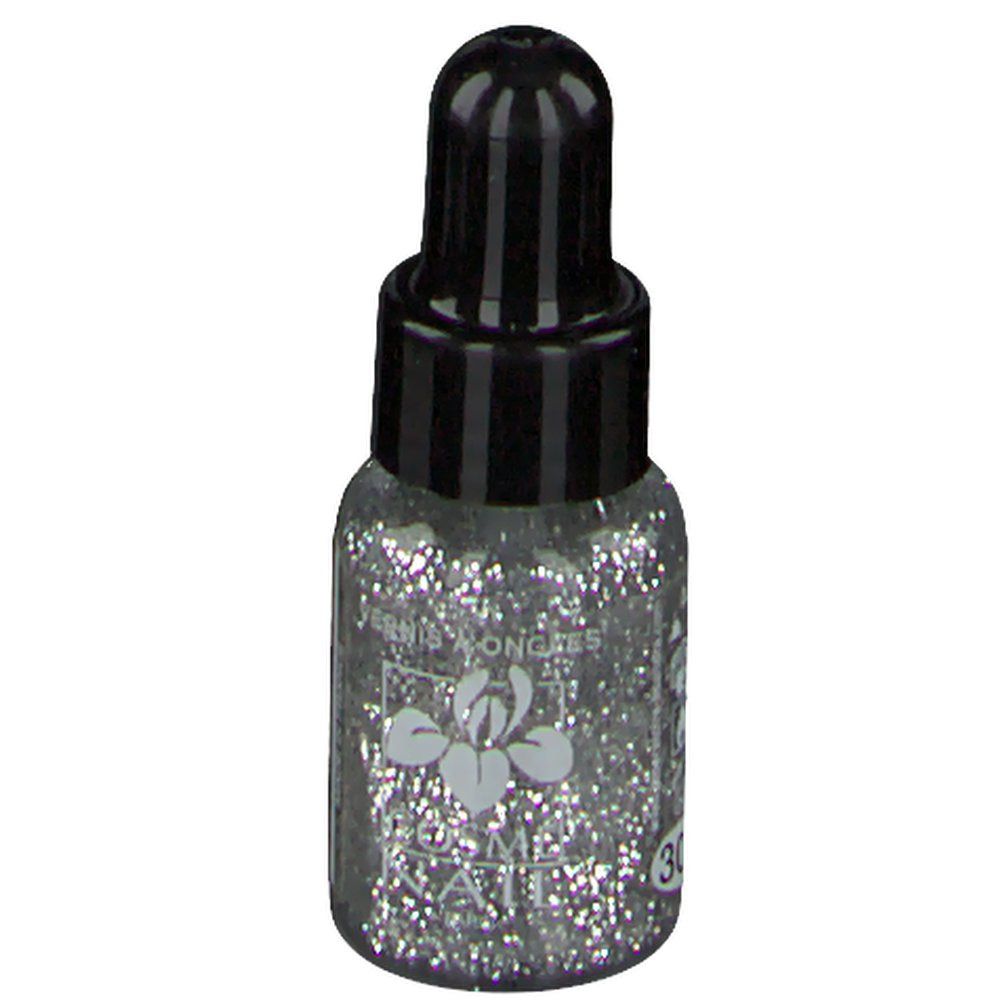 Flacon de vernis à ongles argenté à paillettes, bouchon noir. Inscription: Lisandra Cosmé.