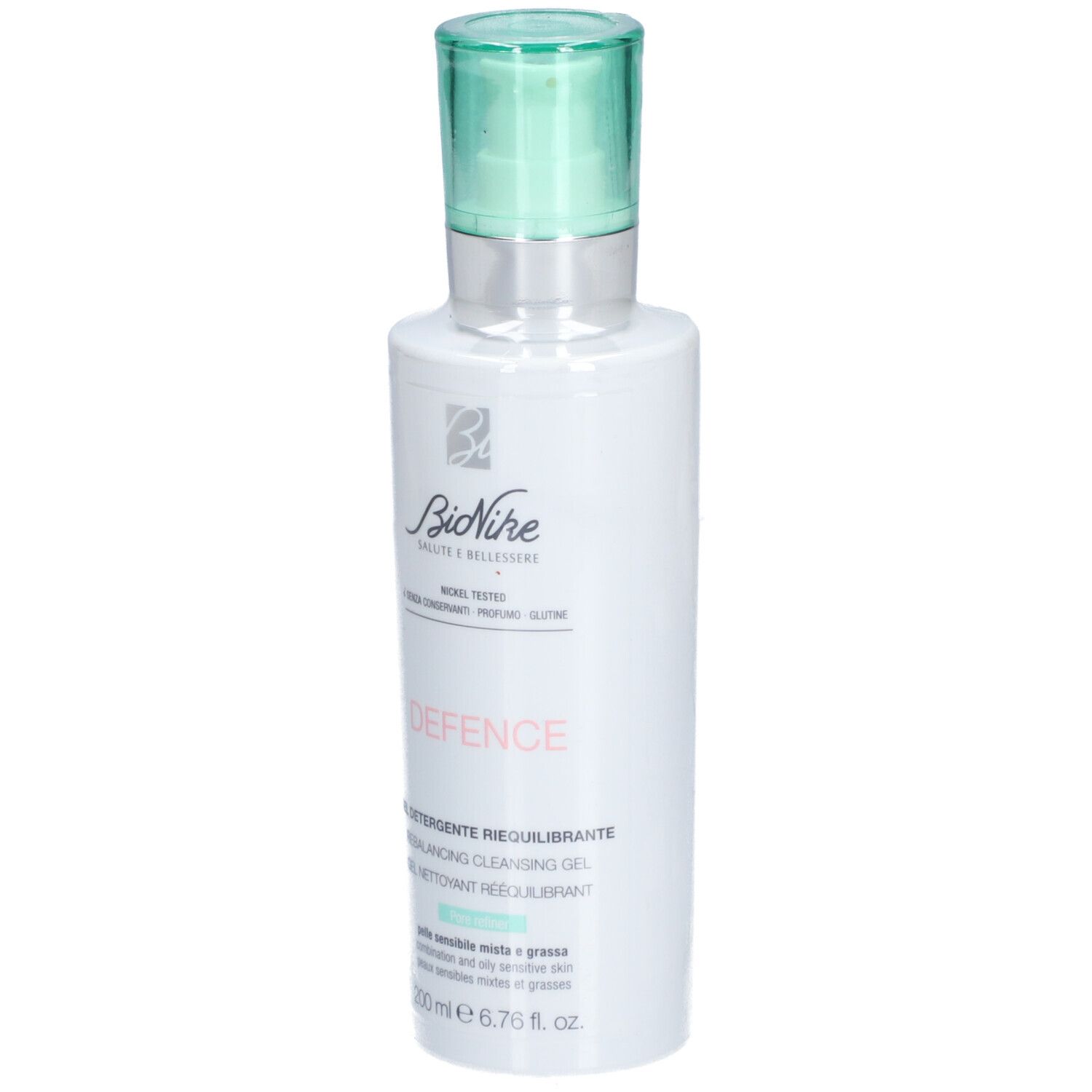 Flacon blanc avec pompe verte. Inscription: Bionike, DEFENCE, Gel detergente riequilibrante.