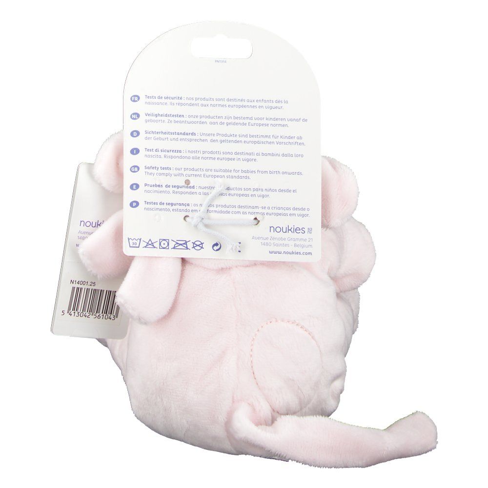 Peluche vache rose avec étiquette. Vue arrière. Étiquette avec texte et logo. Dispositif de suspension. Aucun autre détail.