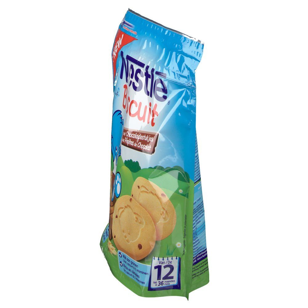 Nestlé Biscuit-Verpackung, Seitenansicht. Blaue Verpackung mit Keksen und Schokoladenstückchen. 12 Kekse.