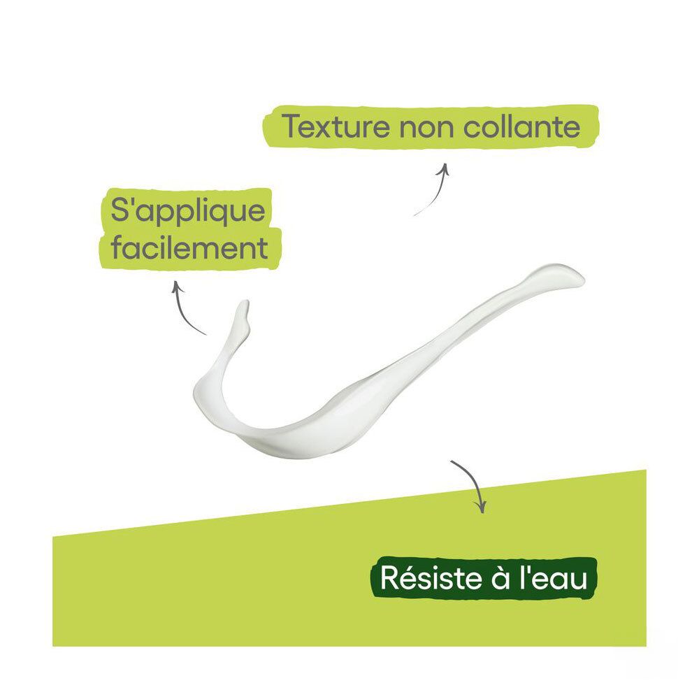 Spray solaire enfants A-Derma SPF 50+. Flacon blanc avec vaporisateur. Texte et logo.