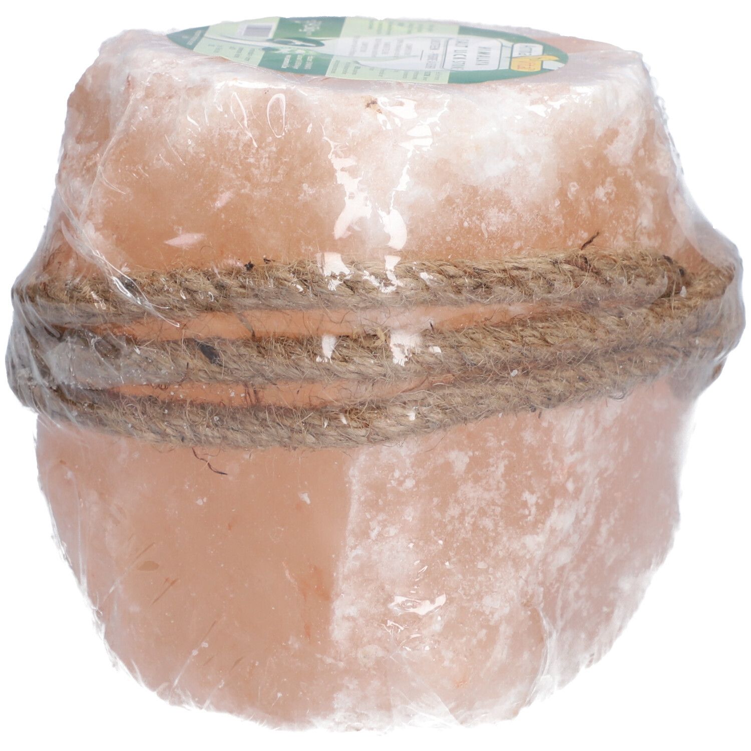 Rosa Salzleckstein, rund, mit Seil umwickelt, in Folie verpackt.
