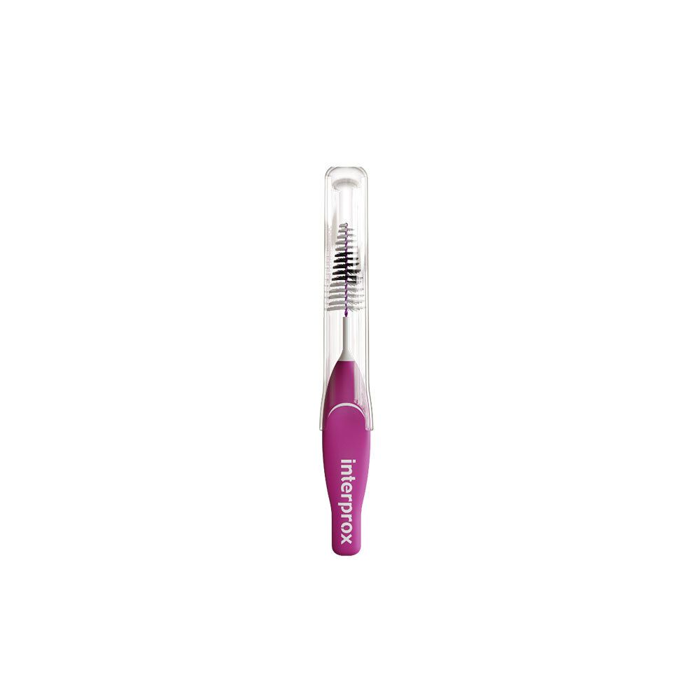 Brosse Interprox lila individuelle avec protection transparente. Le manche porte le nom de la marque.
