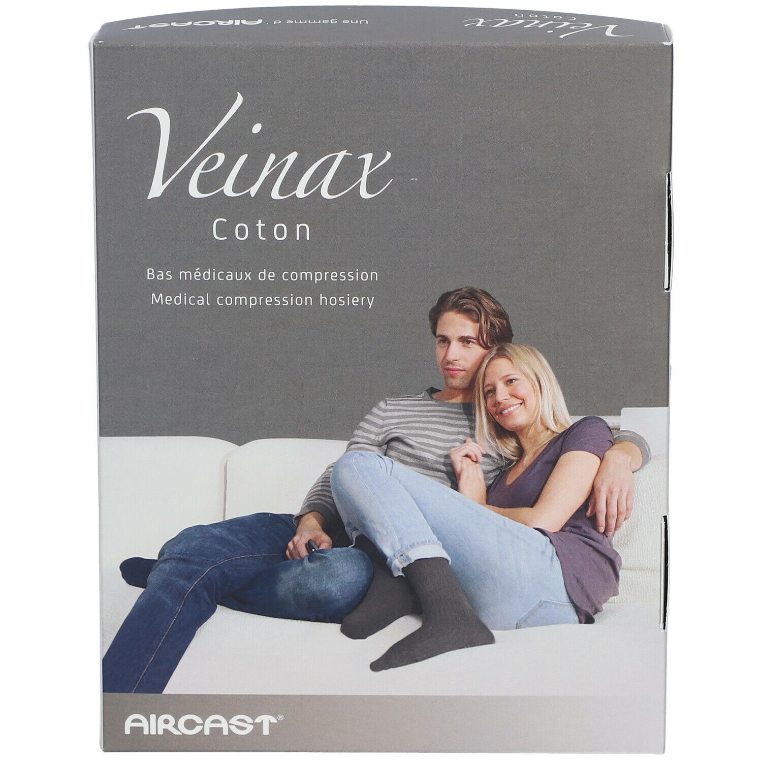 Boîte de bas de compression Veinax Coton. Image d'un homme et d'une femme. Marque Aircast.
