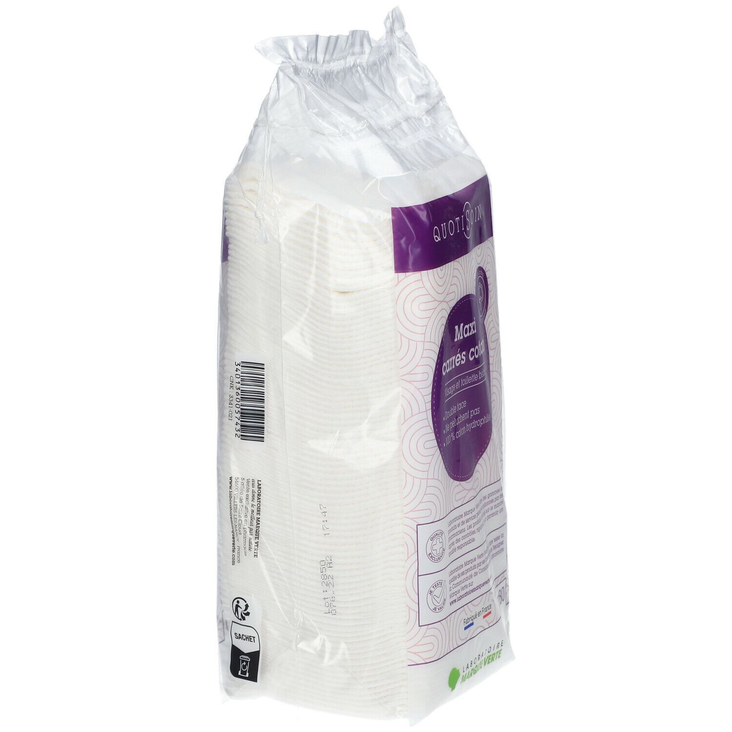 Vue latérale d'un paquet de carrés coton. Texte: Quotisoin, Maxi carrés coton. Laboratoire Marque Verte.