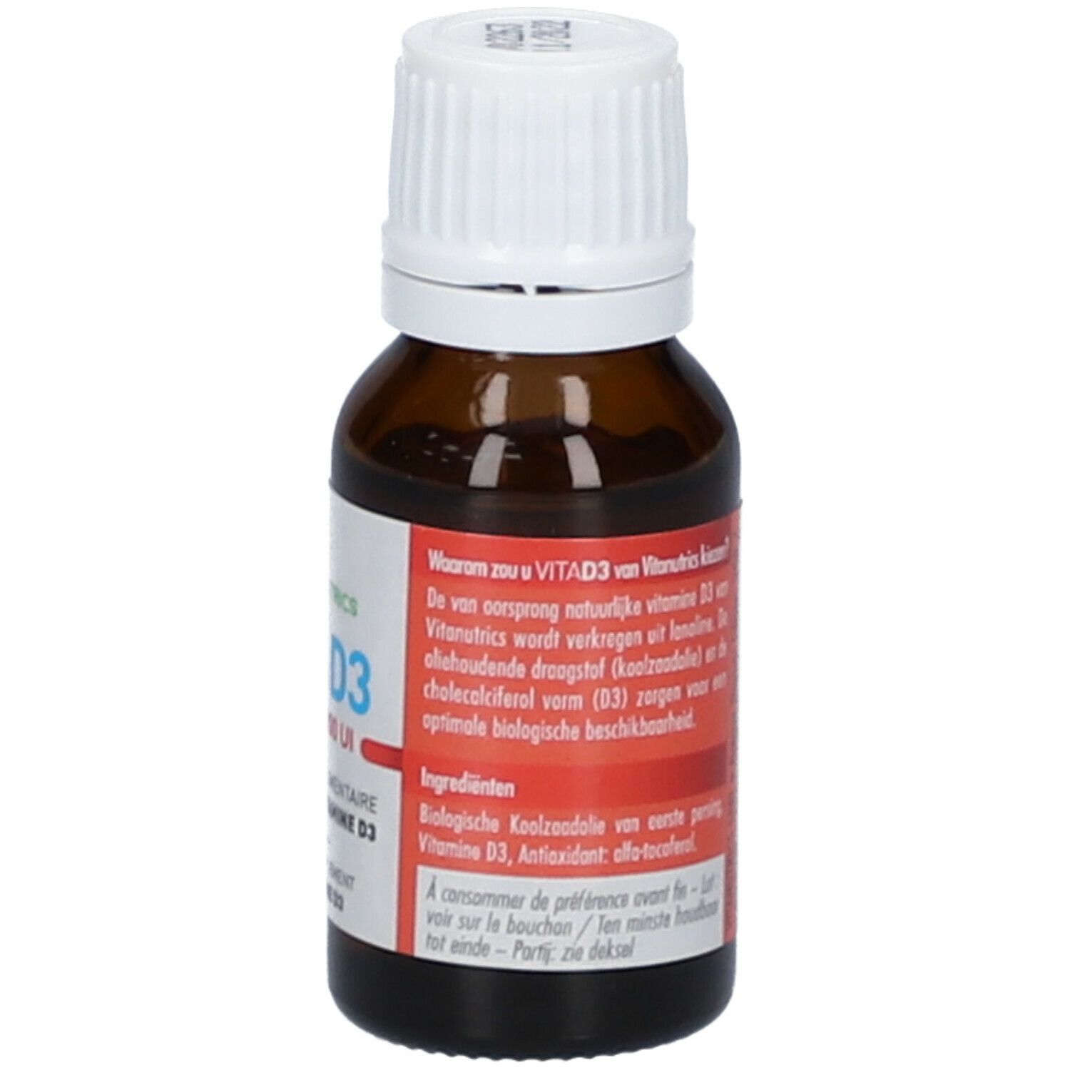 Bruine glazen fles met witte dop. Opschrift: Vitanutrics, VitaD3 2000 UI. Voedingssupplement met vitamine D3. 15ml. Tekst op etiket.