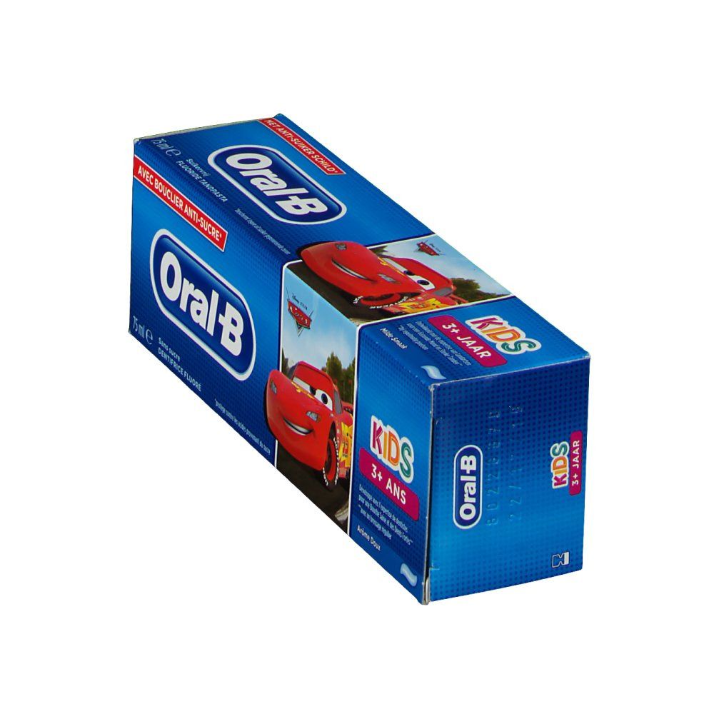 Tandpasta verpakking. Blauwe doos met Oral-B logo en "KIDS 3+ JAAR". Afbeelding van Bliksem McQueen.