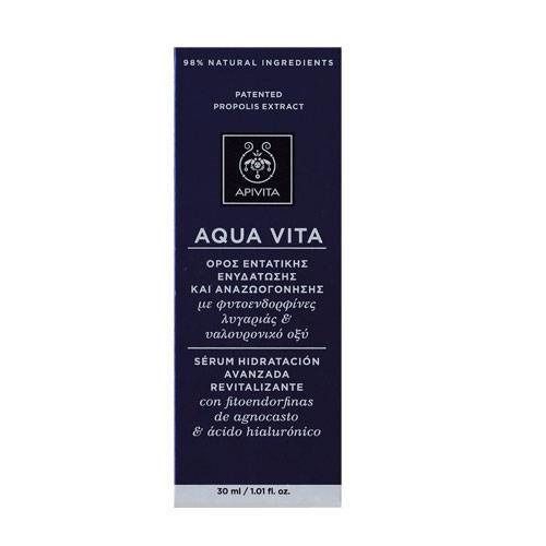 Dunkelblaue Verpackung mit weißer Schrift. Aufschrift: Apivita Aqua Vita. Enthält 98% natürliche Inhaltsstoffe.