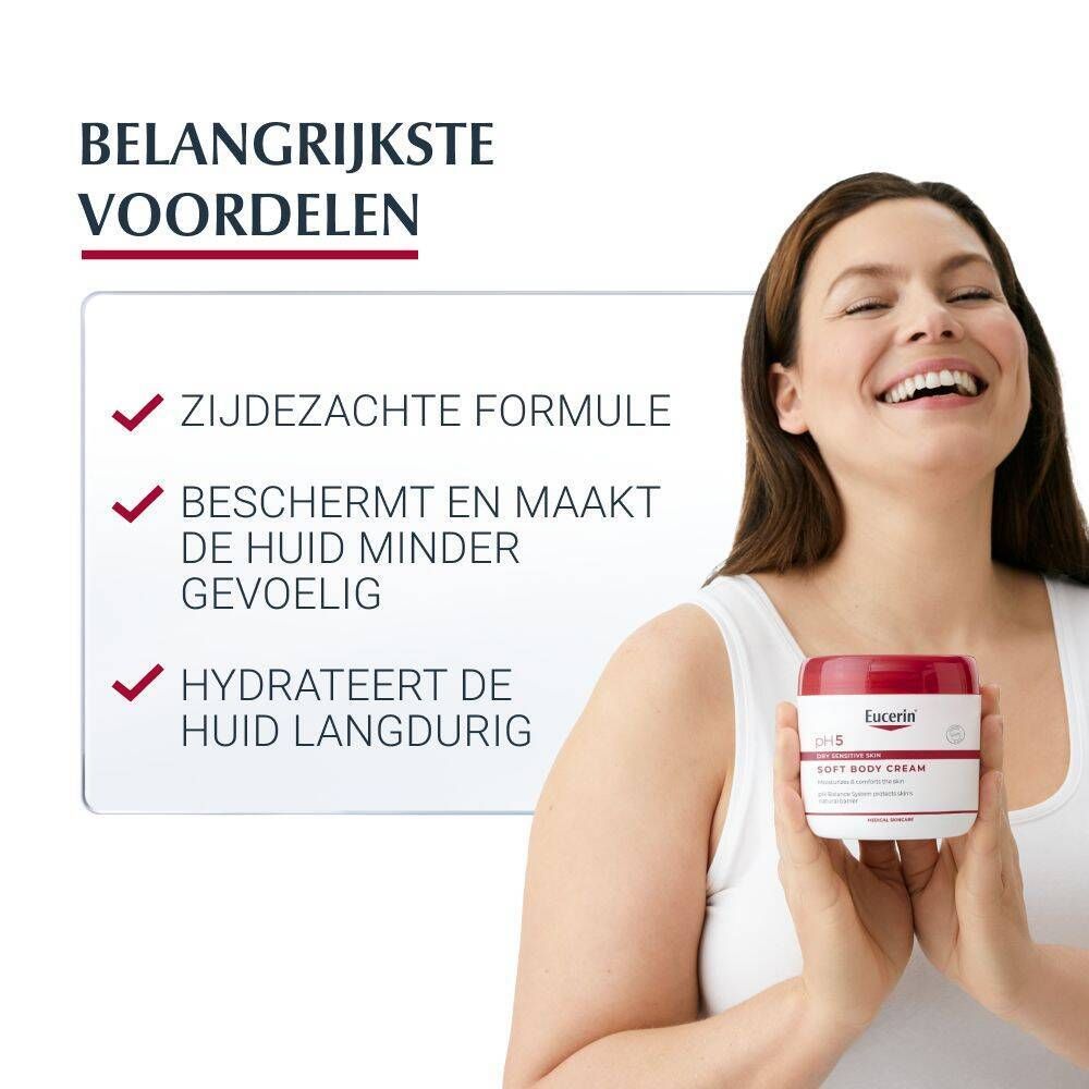 Vrouw houdt Eucerin pH5 crème vast. Tekst: Zachte formule, Beschermt, Hydrateert de huid.