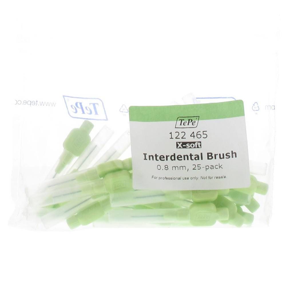 Brosses interdentaires dans un emballage plastique. Têtes de brosse verdâtres. Étiquette avec informations produit : 0,8 mm, 25 pièces.
