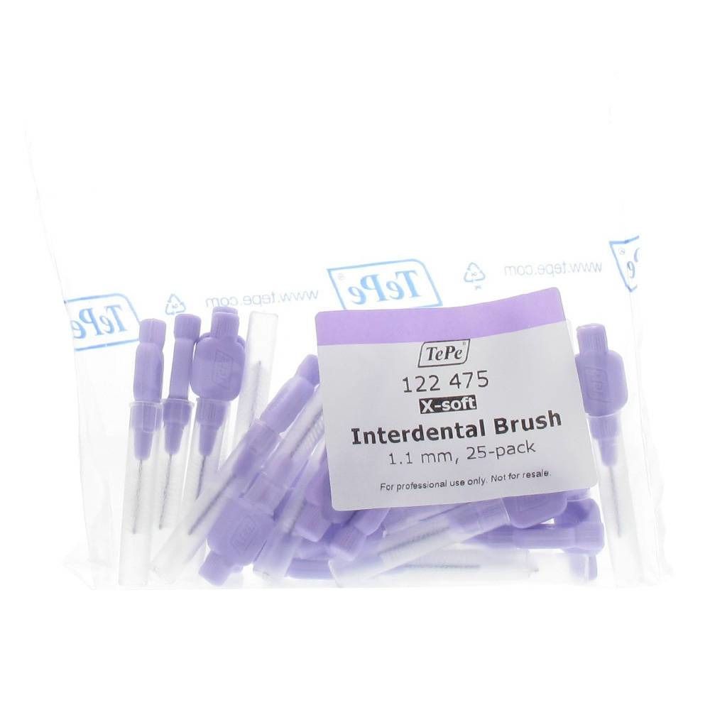Brosses interdentaires dans un emballage transparent. L'étiquette indique "TePe Interdental Brush 1,1 mm, 25-pack".
