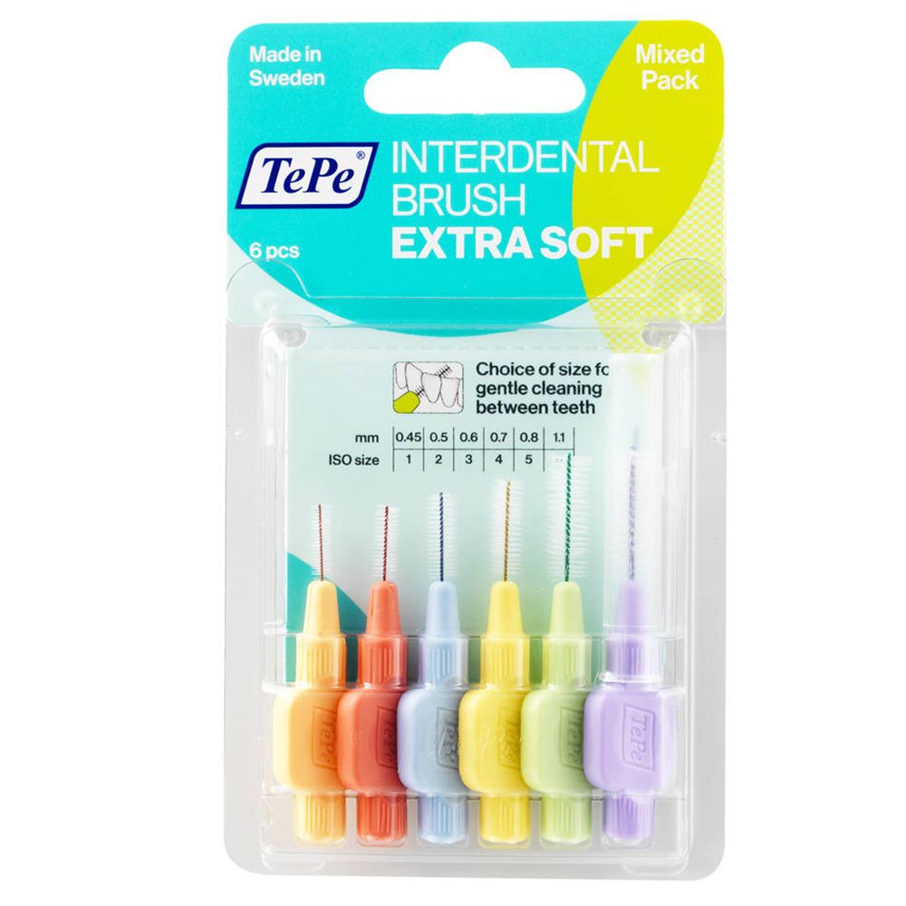Paquet de 6 brossettes interdentaires de couleurs variées. Inscription : TePe Interdental Brush Extra Soft. Fabriqué en Suède.