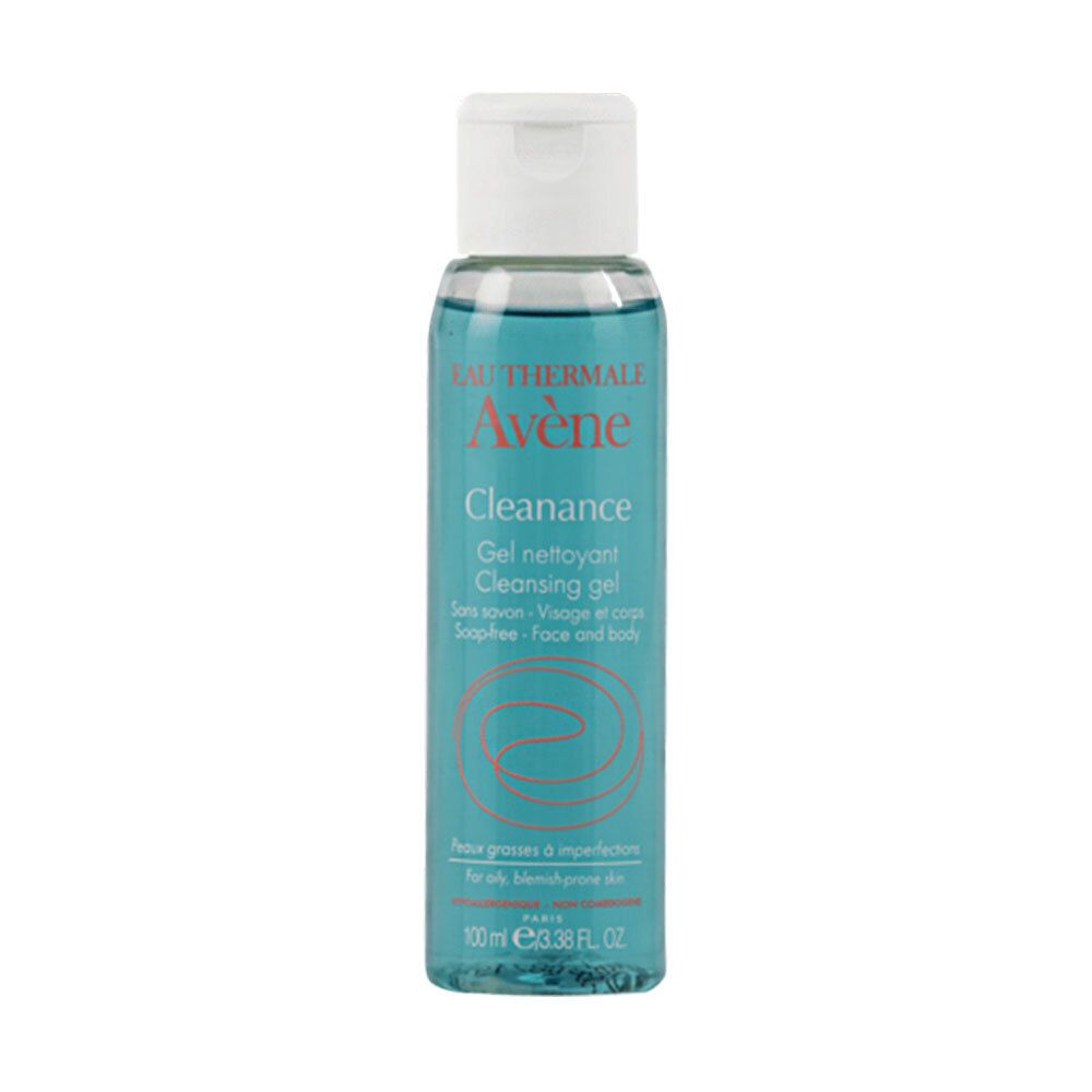 Flacon transparent avec bouchon blanc. Inscription: Eau Thermale Avène Cleanance Gel nettoyant. Pour peaux grasses à imperfections.
